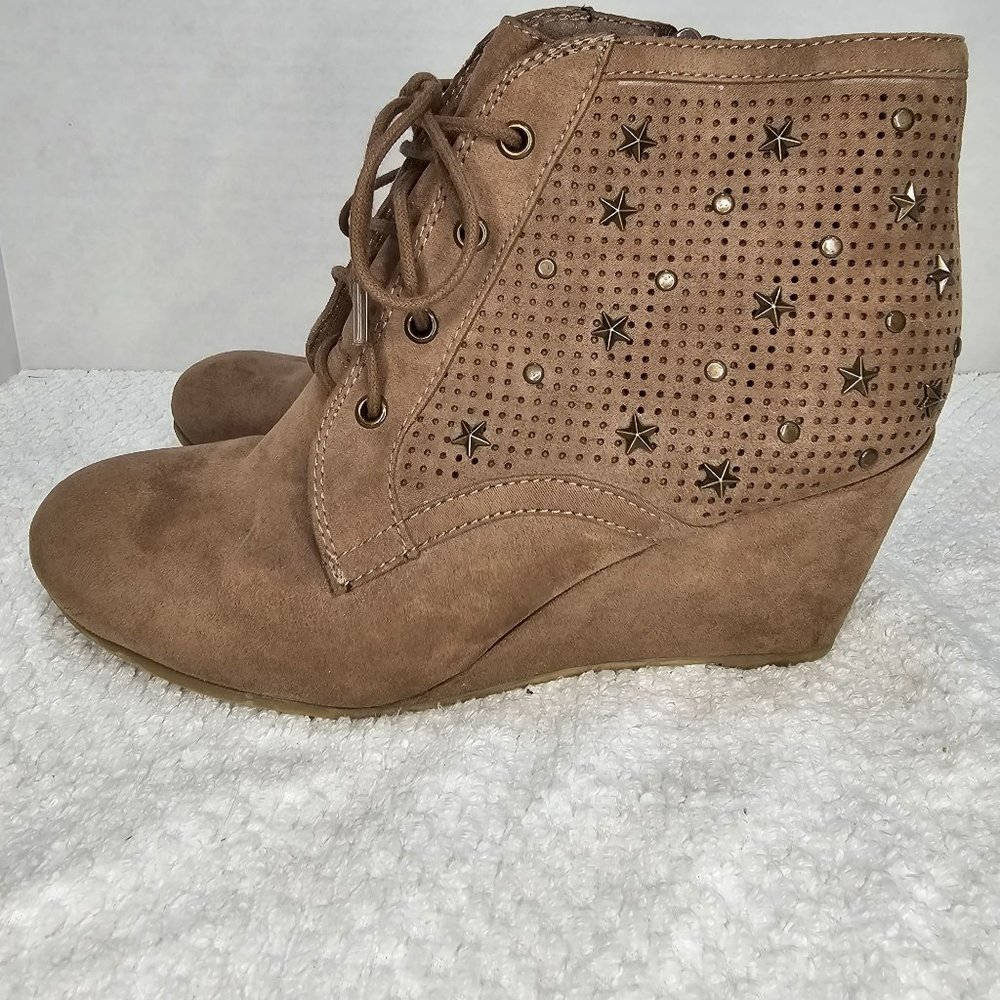 Mia Embellished Wedge Ankle Boots Size 6  one stud missing on outer right boot